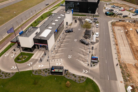 How to Select the Right Barrier Gate for a Modern Car Wash